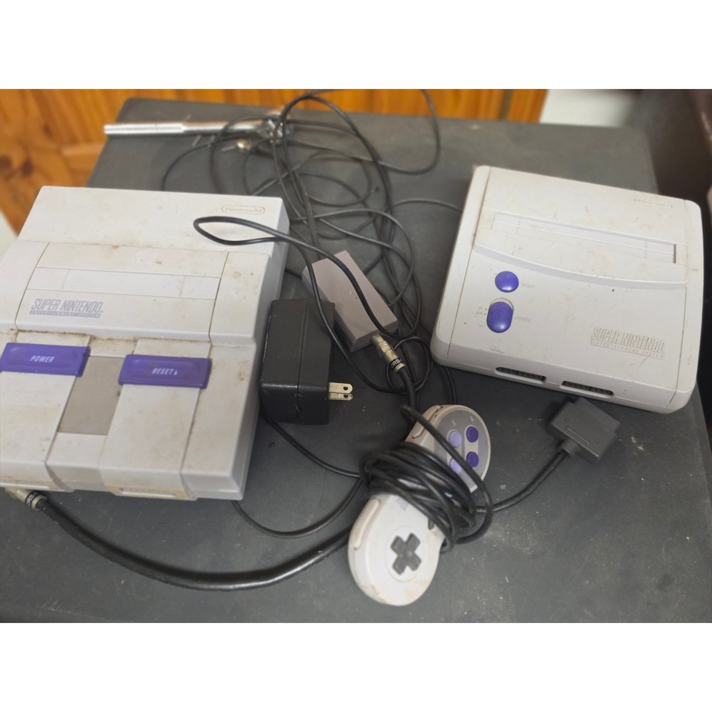Nintendo Super NES SNES Console Bundle SNS-001 and SNS-101 Jr with‎ Controller